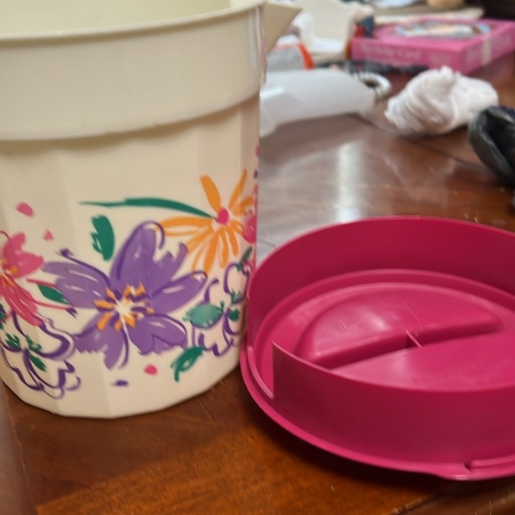 PackerWare Vintage Made In USA 1.5 Quart Plastic Handled Pitcher - Picture 4 of 5